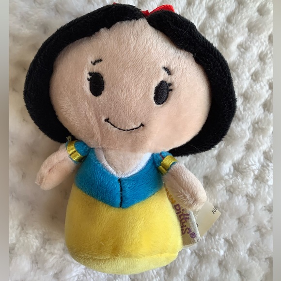 HALLMARK Itty Bitty Snow White Plush Disney Princess Stuffed Doll Toy - Picture 3 of 9